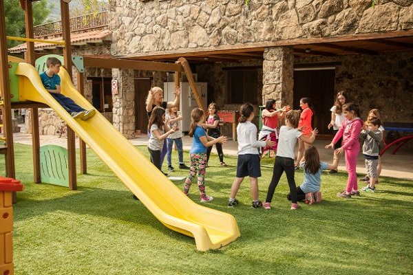 /campings/espana/extremadura/caceres/Rio Jerte/parque.jpg